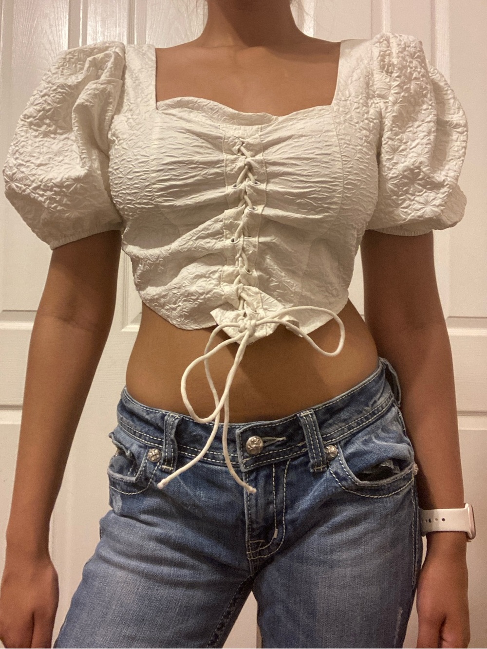 SHEIN White Top with Drawstring and Puffy Sleeves